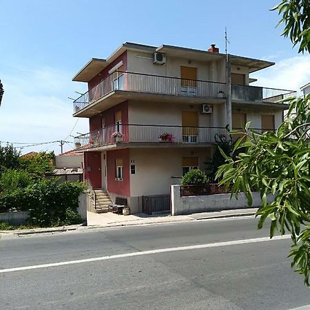Apartments Pericic Подстрана Екстер'єр фото